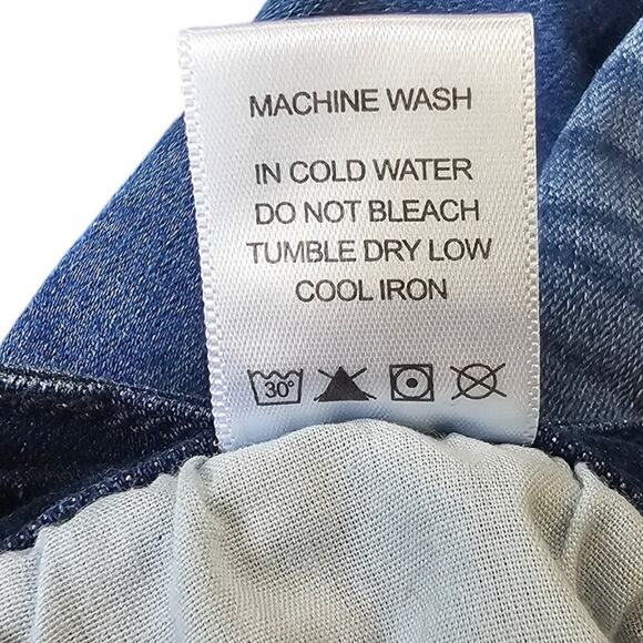 Judy Blue Mid Rise Cut Off Shorts Size S - Picture 10 of 10